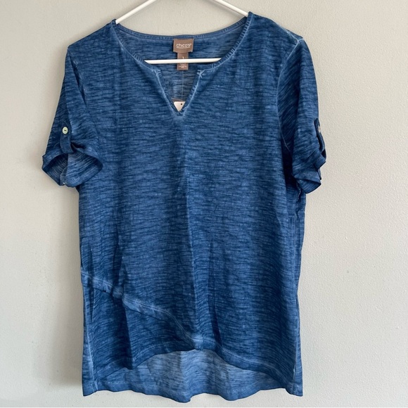 NWT Chico's Womens Pigment Dye Notch Tulip Hem Top Blue Sz M Everyday Normcore - Picture 1 of 12